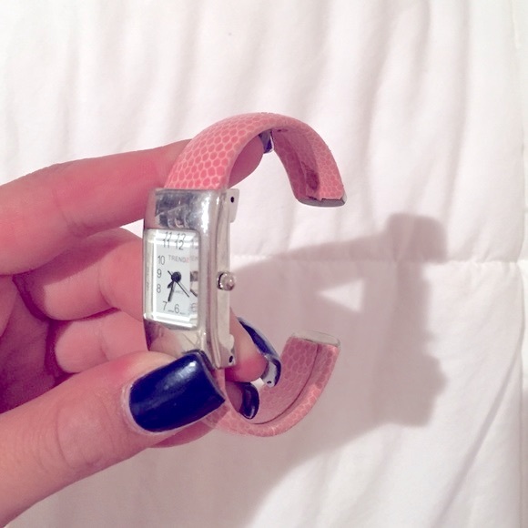 TRENDZ Pink Adjustable Strech Watch - Picture 6 of 6